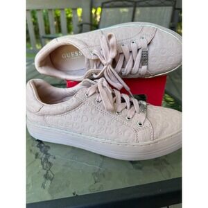 GUESS Embossed Logo Sneakers Womens Size 8M‎ Low Top Lace Up Comfort Casual